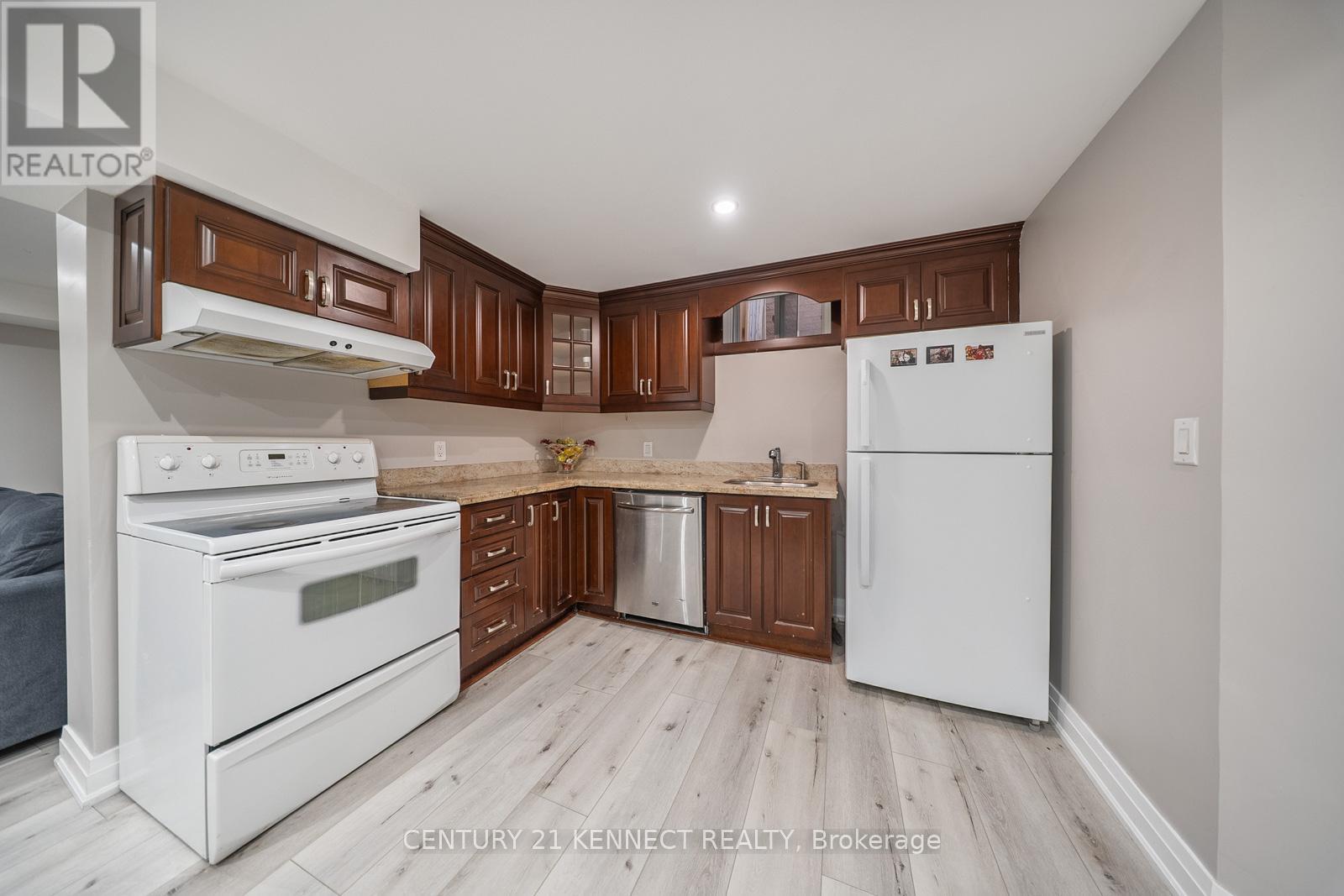 656 Kaiser Drive, Mississauga, Ontario  L5W 1T6 - Photo 41 - W12464074