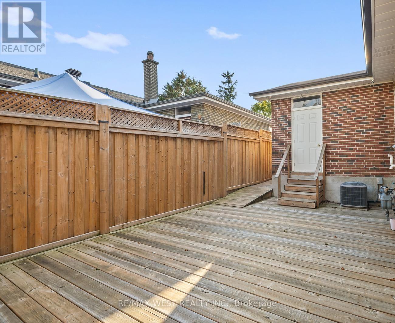 47 Gibson Avenue, Toronto, Ontario  M9V 2S5 - Photo 14 - W12464088