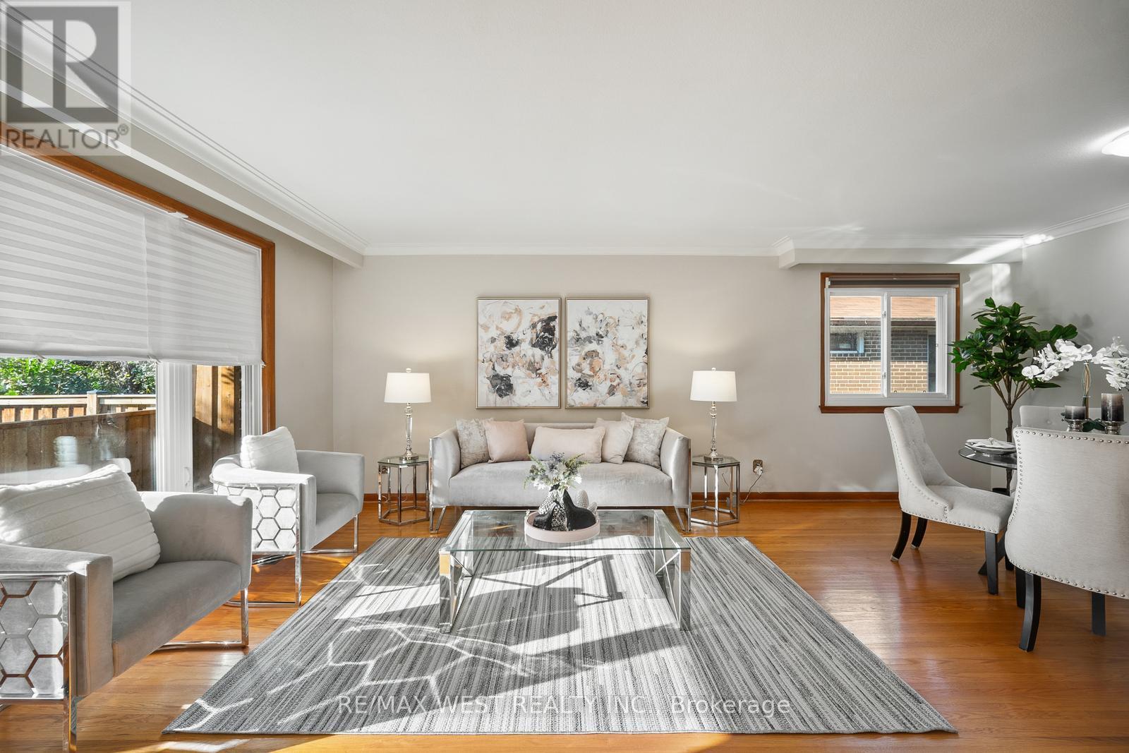 47 Gibson Avenue, Toronto, Ontario  M9V 2S5 - Photo 4 - W12464088