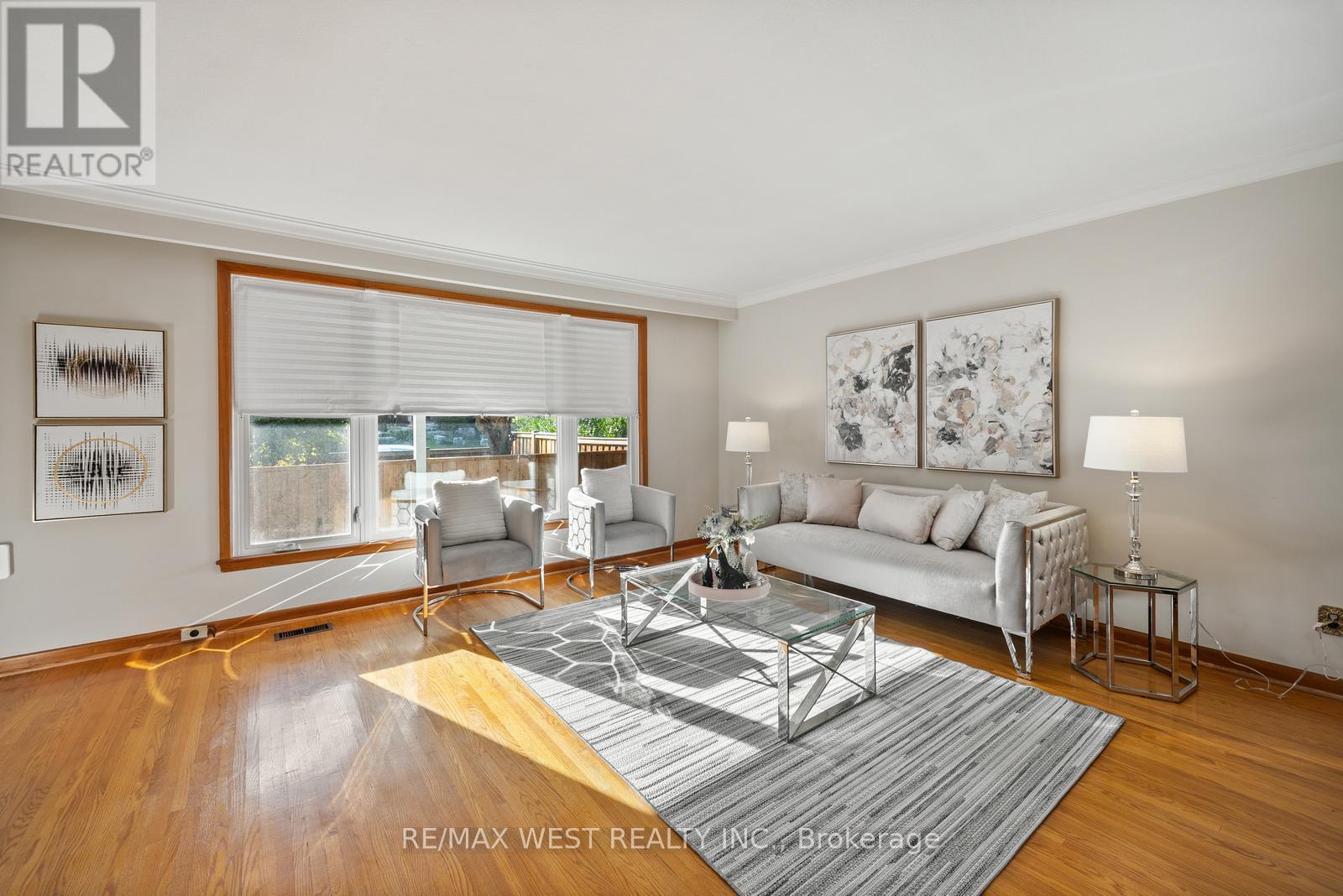 47 Gibson Avenue, Toronto, Ontario  M9V 2S5 - Photo 7 - W12464088