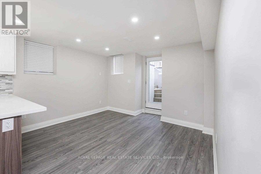 Upper - 3269 Respond Road, Mississauga, Ontario  L5M 7X5 - Photo 15 - W12464090