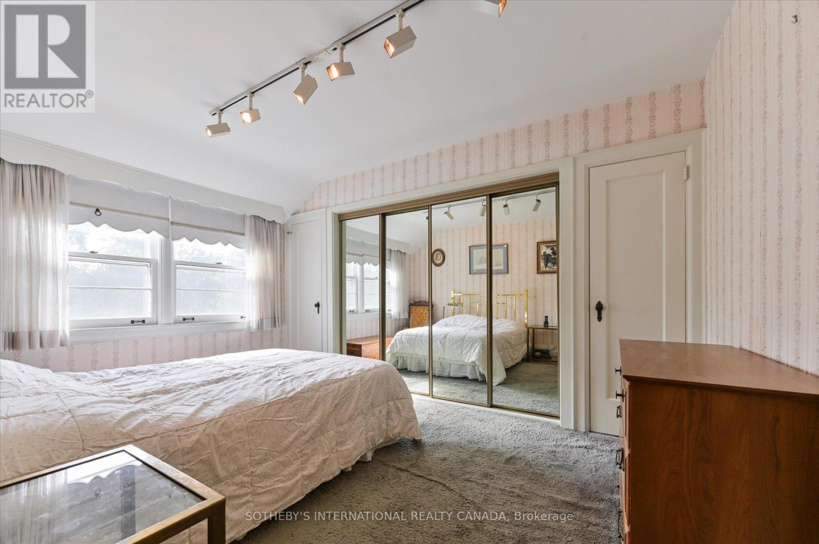 78 Humberview Road, Toronto, Ontario  M6S 1W8 - Photo 21 - W12464095