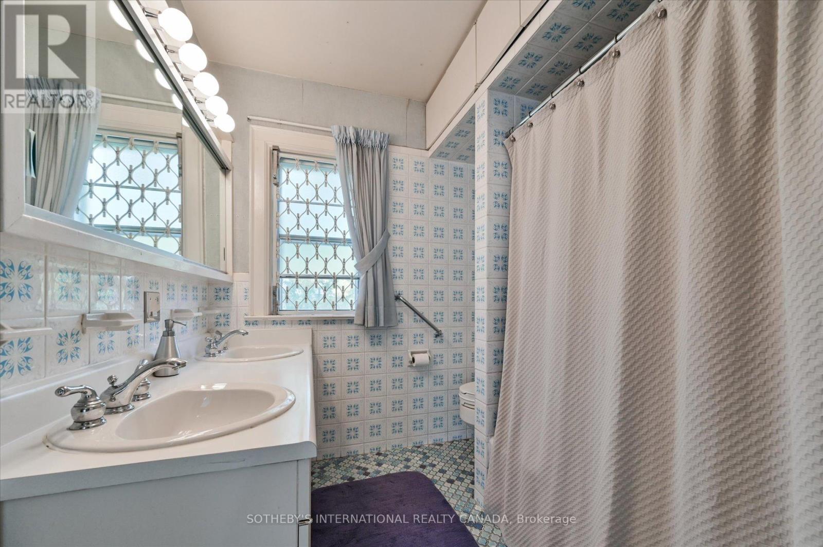 78 Humberview Road, Toronto, Ontario  M6S 1W8 - Photo 27 - W12464095