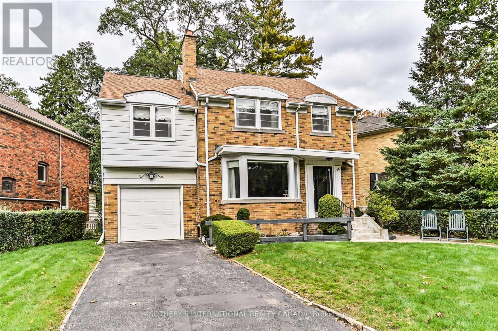 78 Humberview Road, Toronto, Ontario  M6S 1W8 - Photo 3 - W12464095