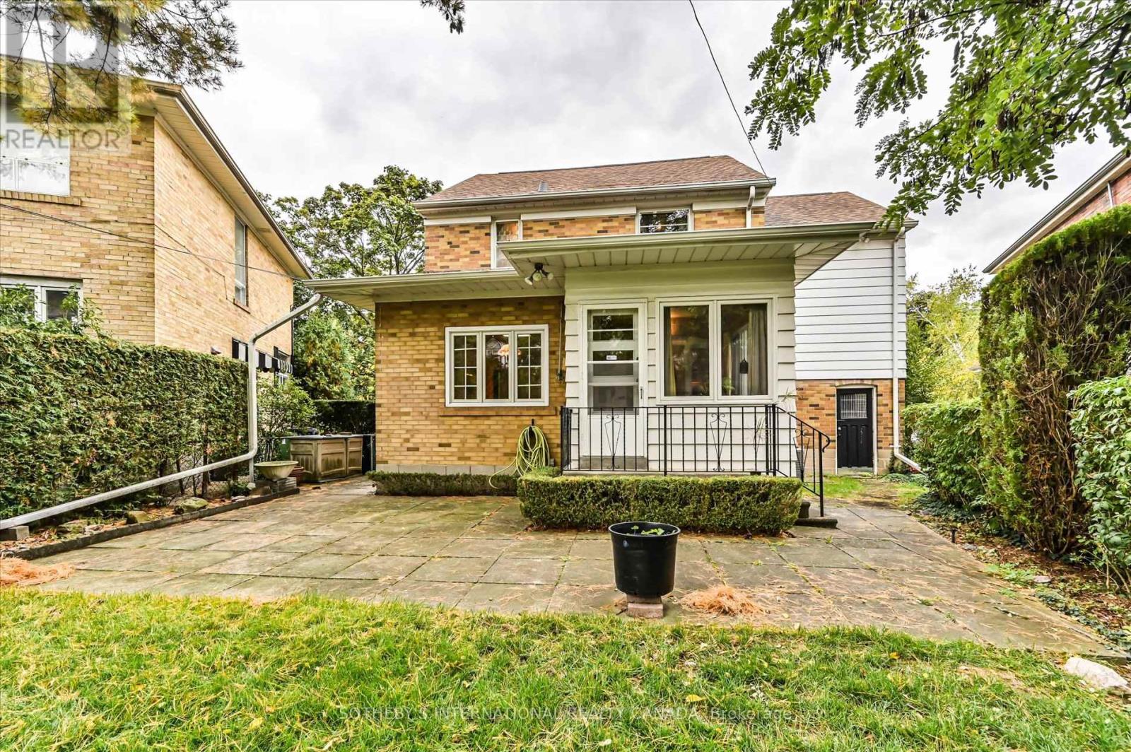 78 Humberview Road, Toronto, Ontario  M6S 1W8 - Photo 35 - W12464095