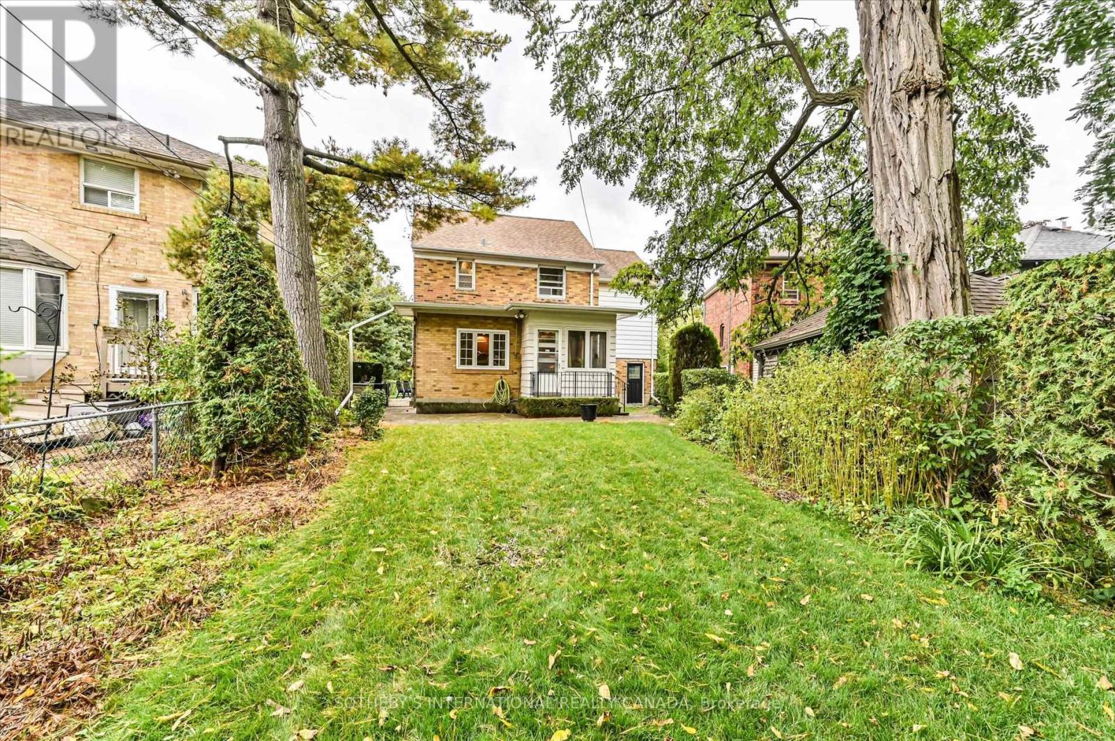 78 Humberview Road, Toronto, Ontario  M6S 1W8 - Photo 36 - W12464095