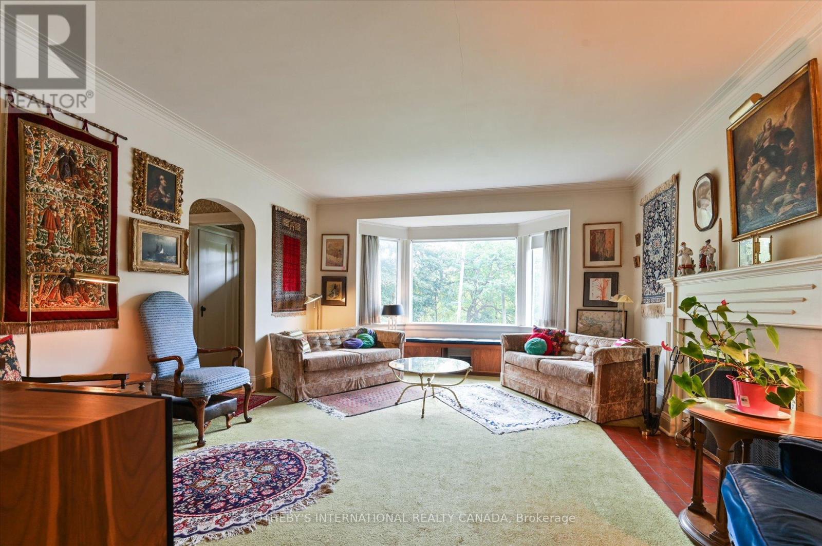 78 Humberview Road, Toronto, Ontario  M6S 1W8 - Photo 9 - W12464095