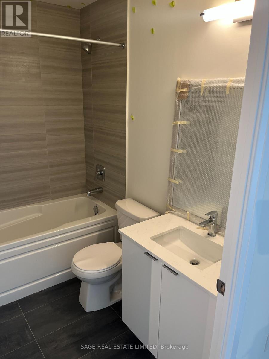 2405 - 15 Watergarden Drive, Mississauga, Ontario  L5R 0H4 - Photo 17 - W12464097