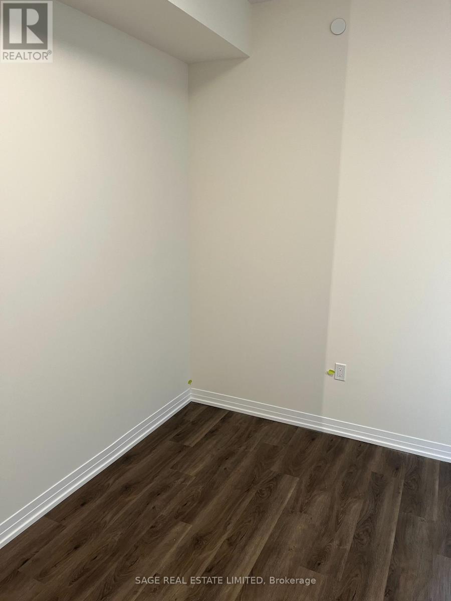2405 - 15 Watergarden Drive, Mississauga, Ontario  L5R 0H4 - Photo 19 - W12464097