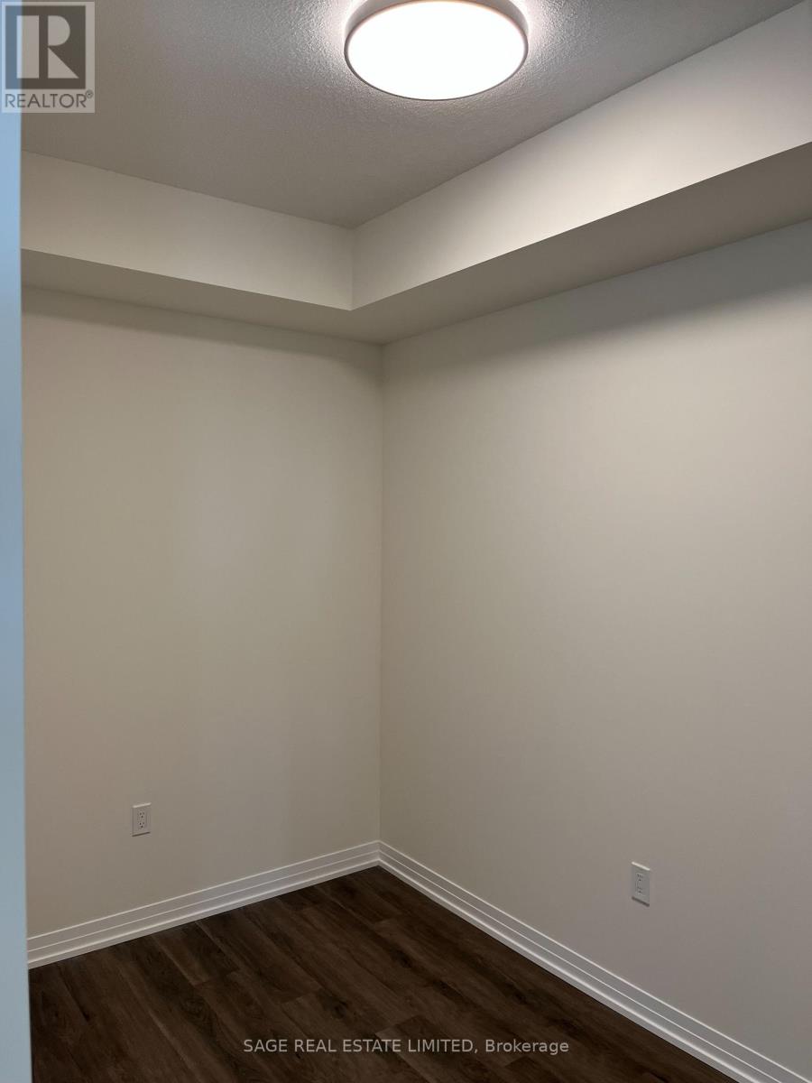 2405 - 15 Watergarden Drive, Mississauga, Ontario  L5R 0H4 - Photo 21 - W12464097