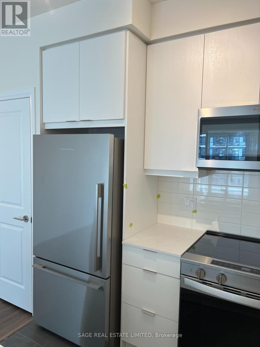 2405 - 15 Watergarden Drive, Mississauga, Ontario  L5R 0H4 - Photo 4 - W12464097