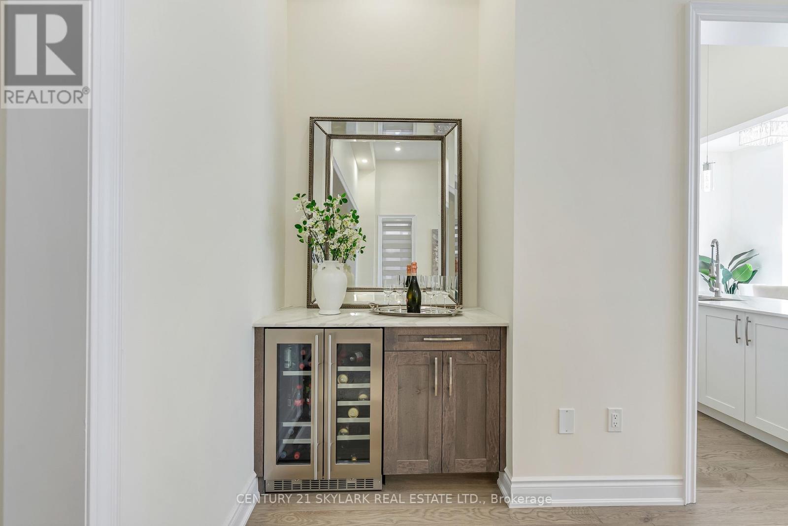 2404 Edward Leaver Trail, Oakville, Ontario  L6M 5M2 - Photo 15 - W12464103