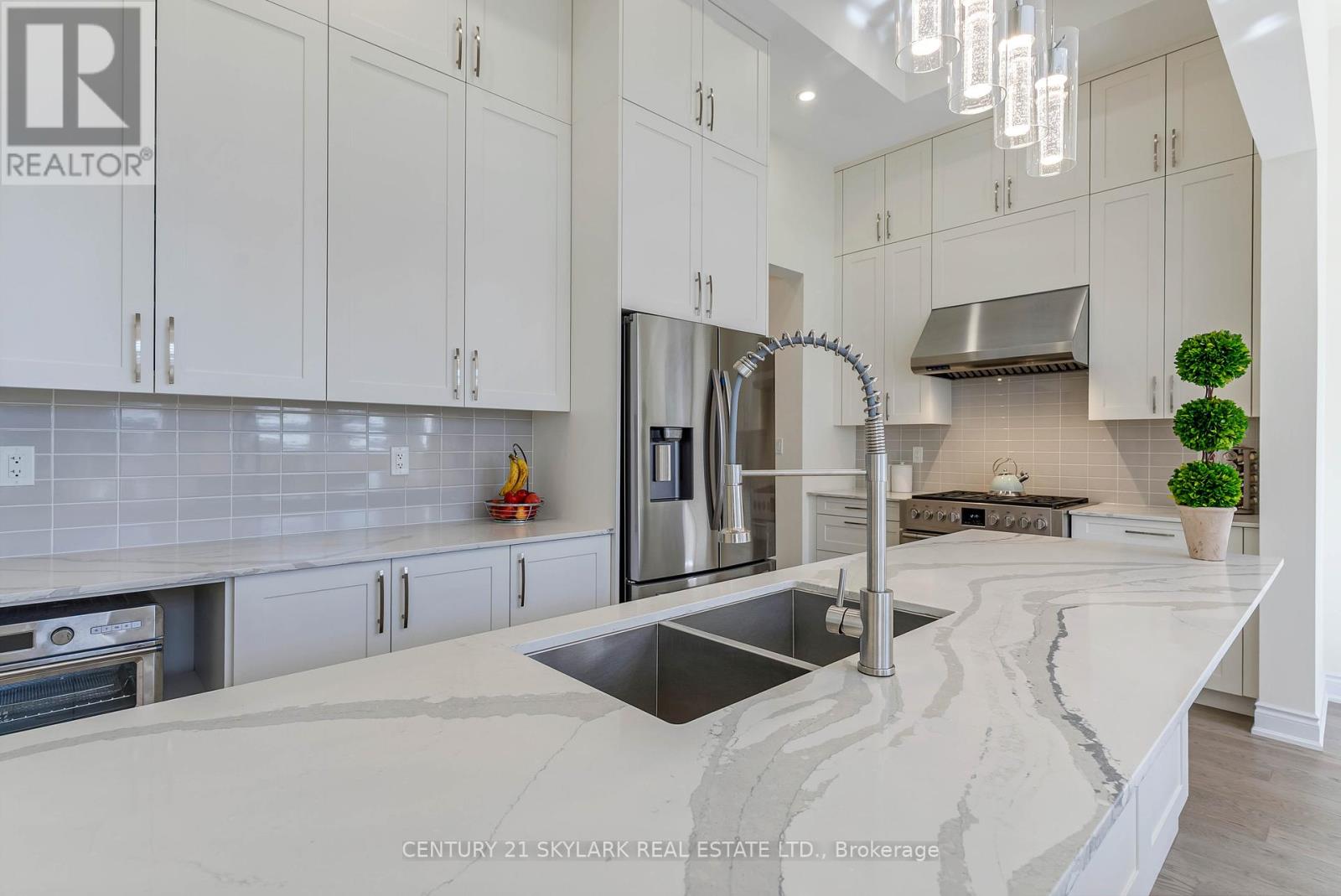2404 Edward Leaver Trail, Oakville, Ontario  L6M 5M2 - Photo 25 - W12464103