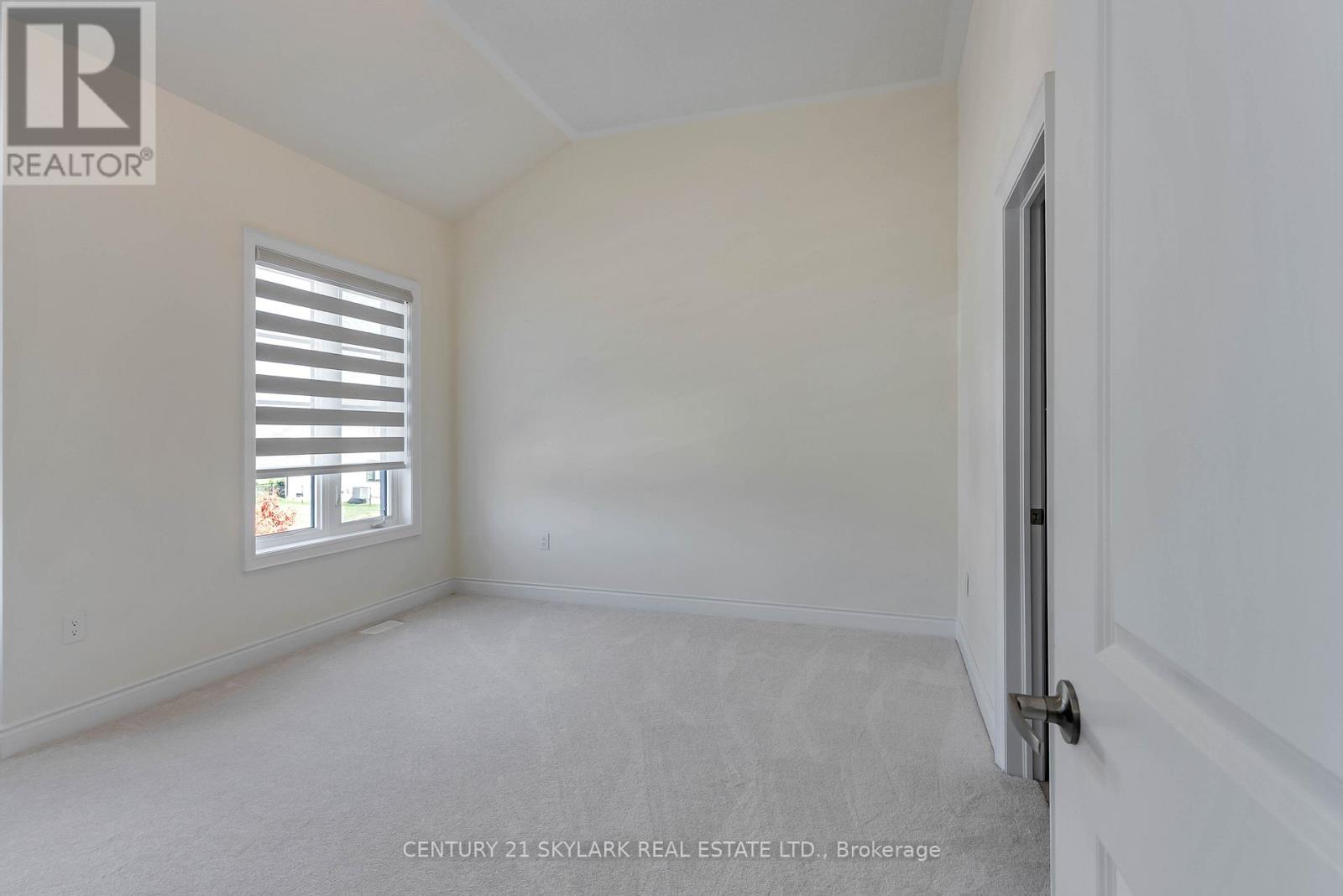 2404 Edward Leaver Trail, Oakville, Ontario  L6M 5M2 - Photo 27 - W12464103