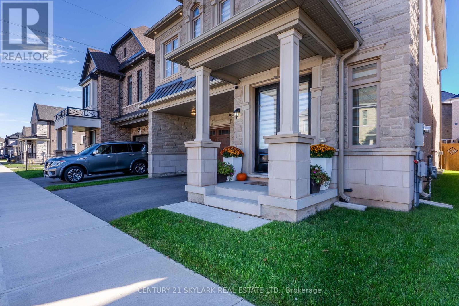2404 Edward Leaver Trail, Oakville, Ontario  L6M 5M2 - Photo 3 - W12464103