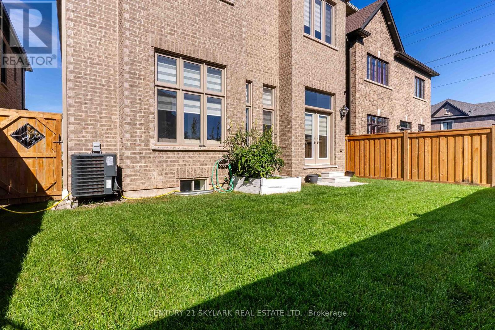 2404 Edward Leaver Trail, Oakville, Ontario  L6M 5M2 - Photo 50 - W12464103
