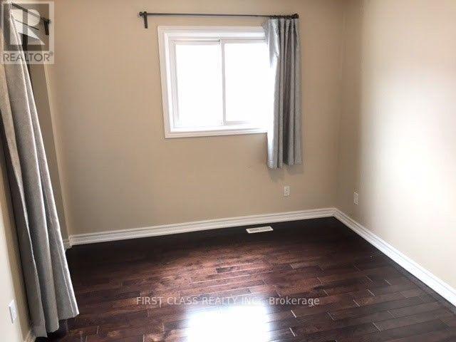 659 Thamesford Terrace, Mississauga, Ontario  L5R 2B8 - Photo 12 - W12464105