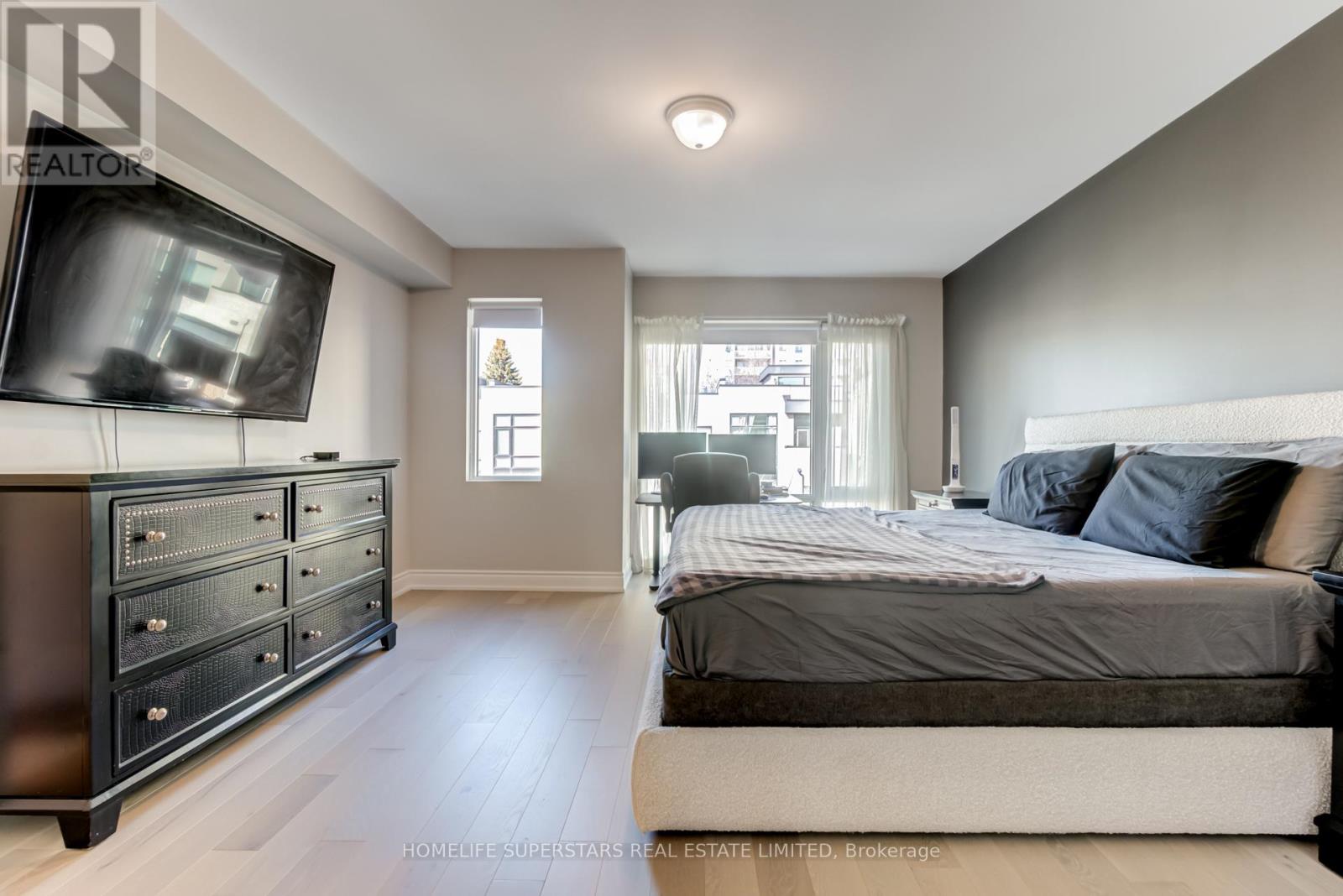 29 Pony Farm Drive, Toronto, Ontario  M9R 0B3 - Photo 12 - W12464118