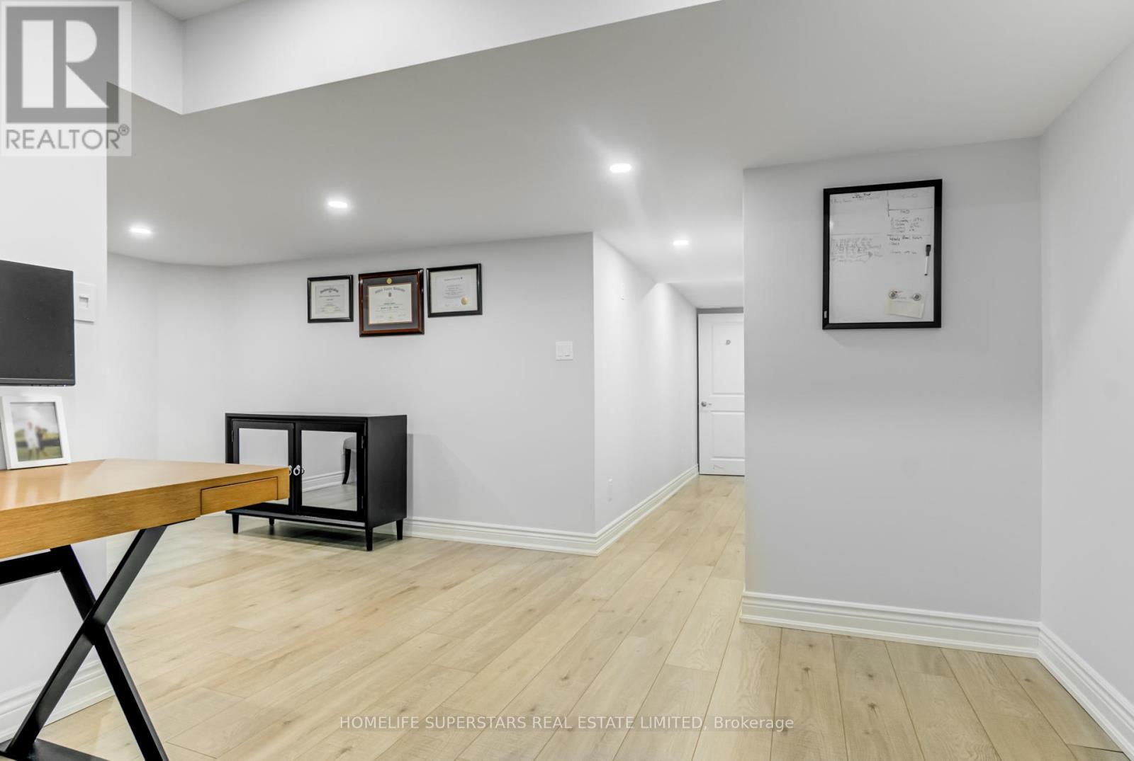 29 Pony Farm Drive, Toronto, Ontario  M9R 0B3 - Photo 21 - W12464118
