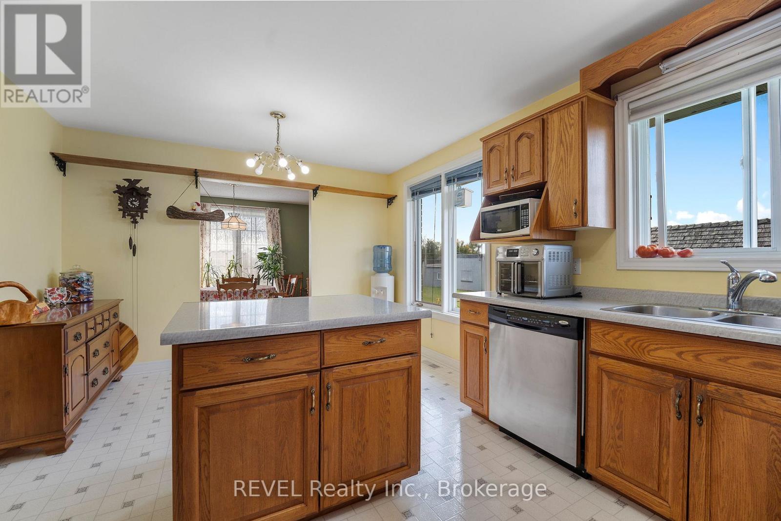 3594 Netherby Road, Fort Erie, Ontario  L3B 5N7 - Photo 15 - X12464216