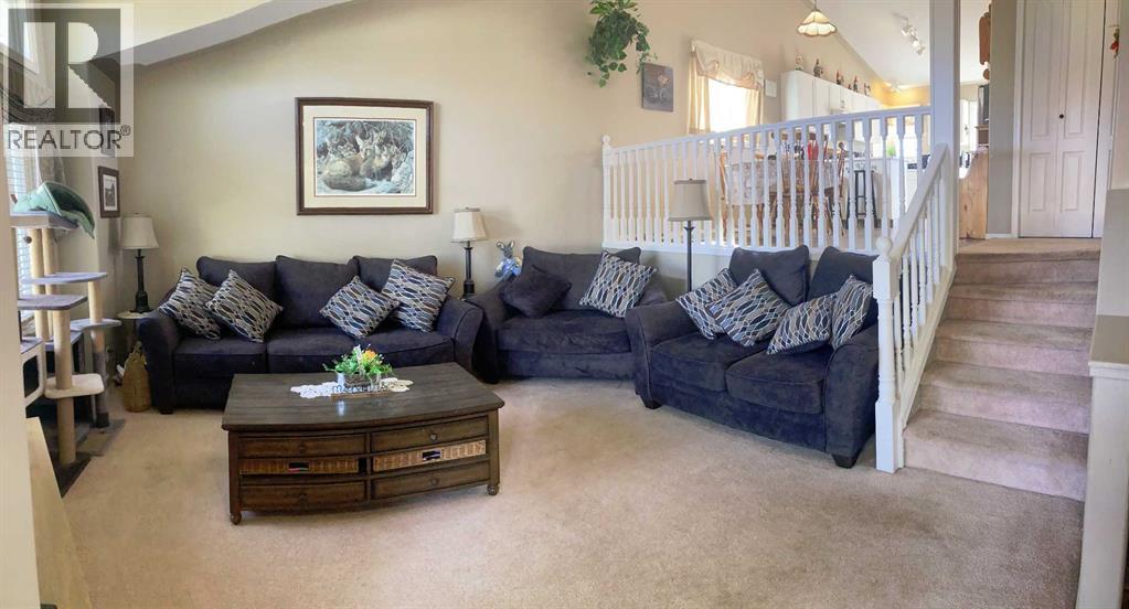 51 Excell Street, Red Deer, Alberta  T4R 2J8 - Photo 2 - A2259370