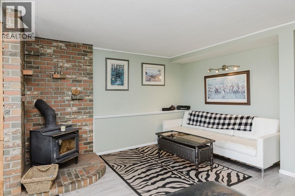 614 Glen Road, Gibsons, British Columbia  V0N 1V9 - Photo 32 - R3054339