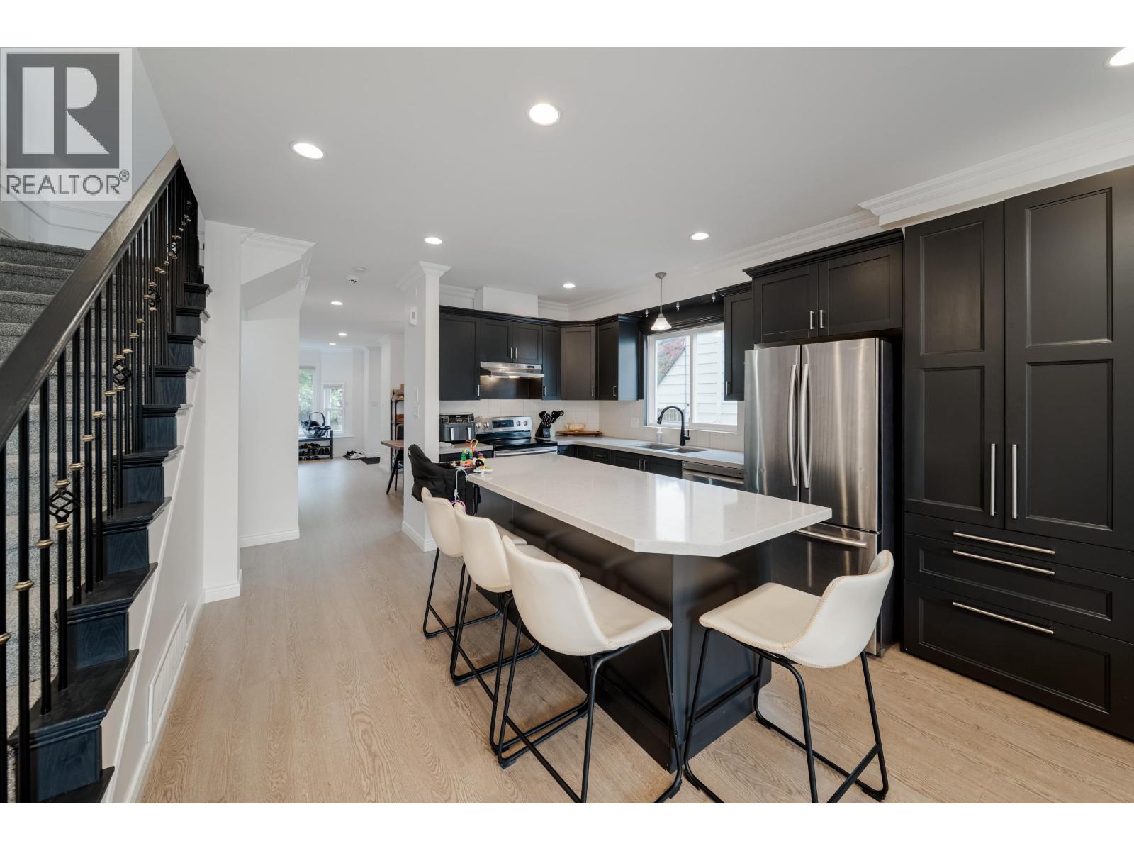 1126 Rochester Avenue, Coquitlam, British Columbia  V3K 2X4 - Photo 8 - R3058820