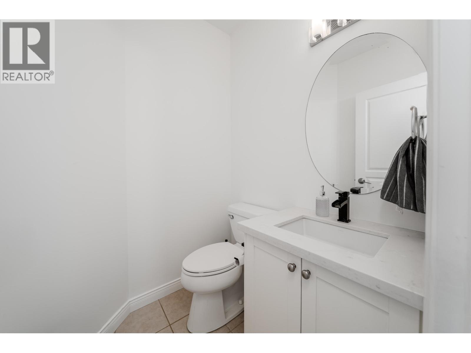 1126 Rochester Avenue, Coquitlam, British Columbia  V3K 2X4 - Photo 9 - R3058820