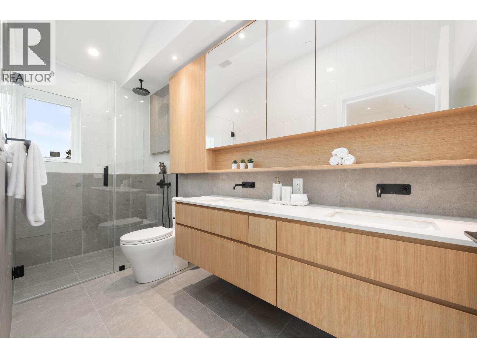 2 2764 W 14th Avenue, Vancouver, British Columbia  V6K 2X2 - Photo 26 - R3058826