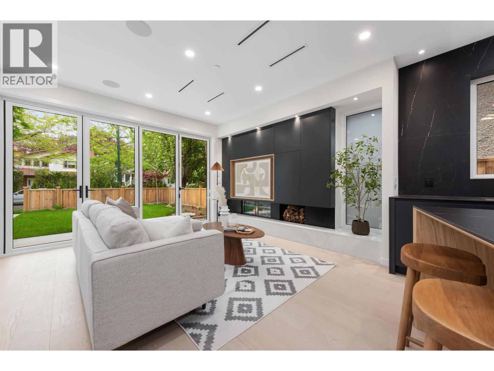 2 2764 W 14th Avenue, Vancouver, British Columbia  V6K 2X2 - Photo 8 - R3058826