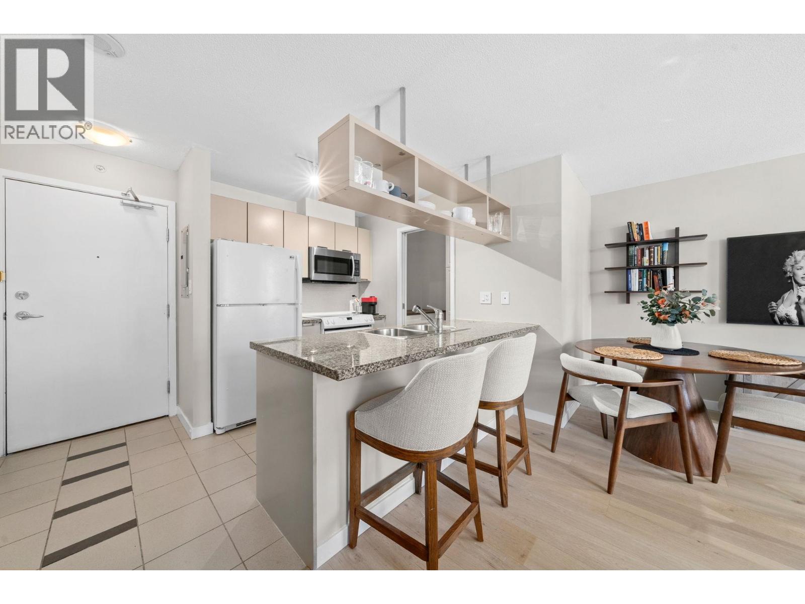 305 1082 Seymour Street, Vancouver, British Columbia  V6B 1X9 - Photo 12 - R3058850