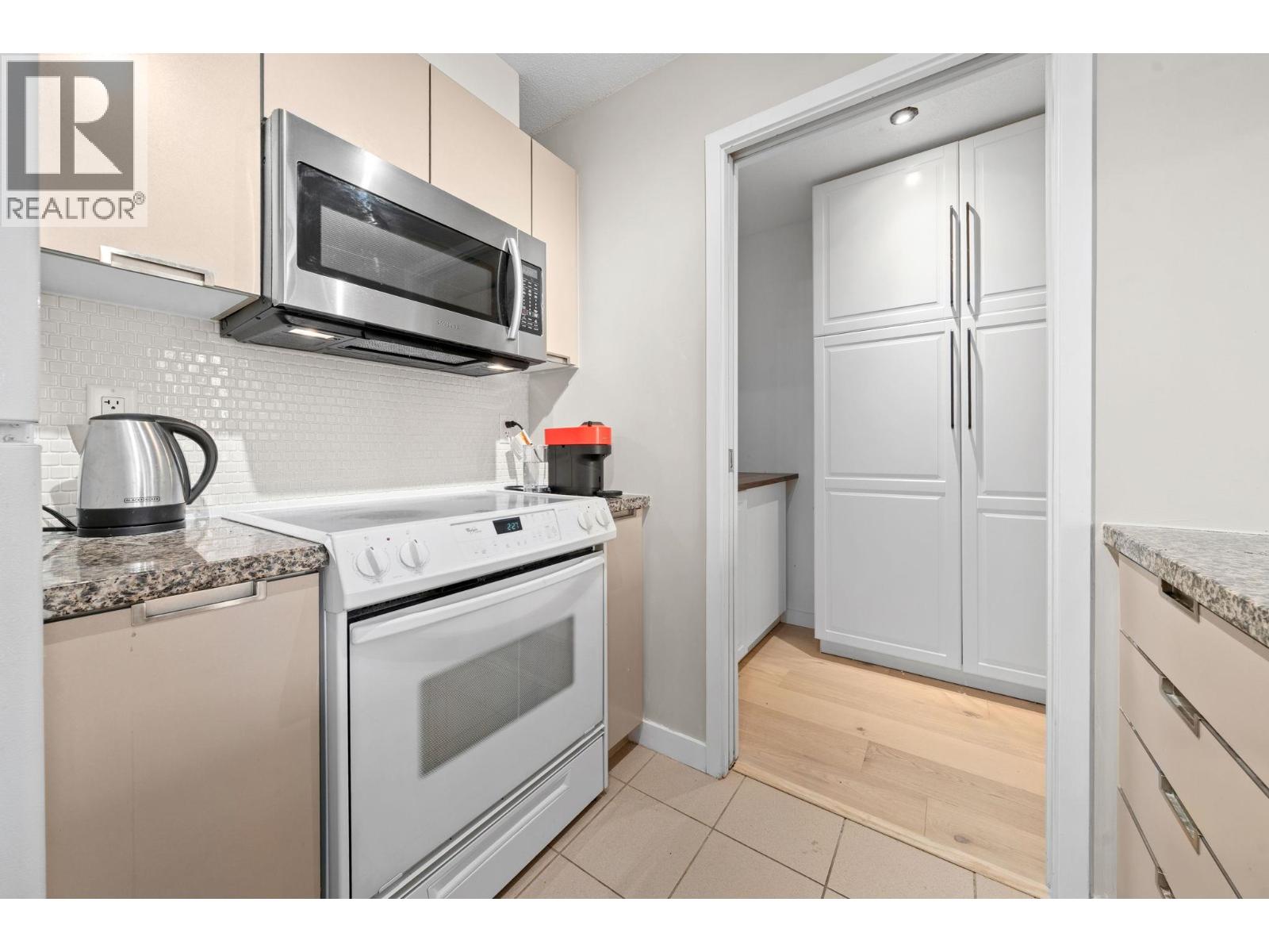 305 1082 Seymour Street, Vancouver, British Columbia  V6B 1X9 - Photo 16 - R3058850