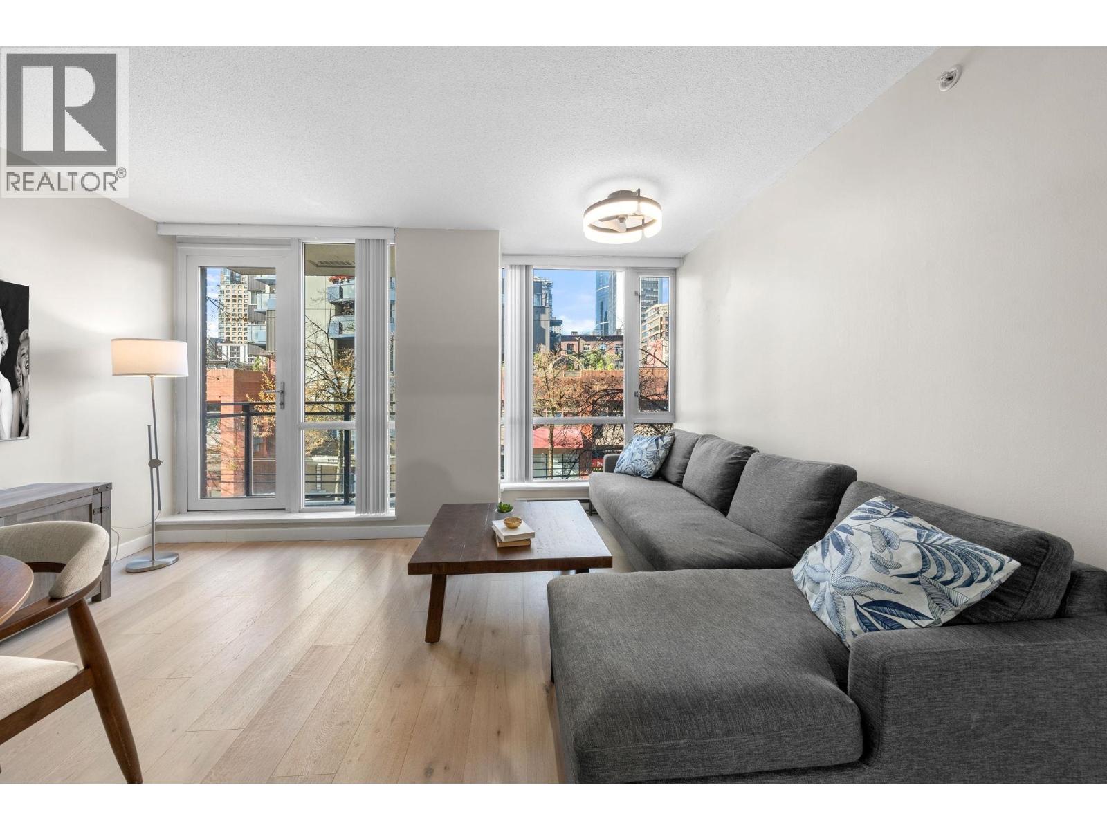 305 1082 Seymour Street, Vancouver, British Columbia  V6B 1X9 - Photo 2 - R3058850