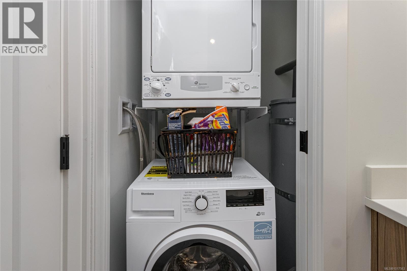 316 515 Chatham St, Victoria, British Columbia V8T 0C8 - Photo 15 - 1017563