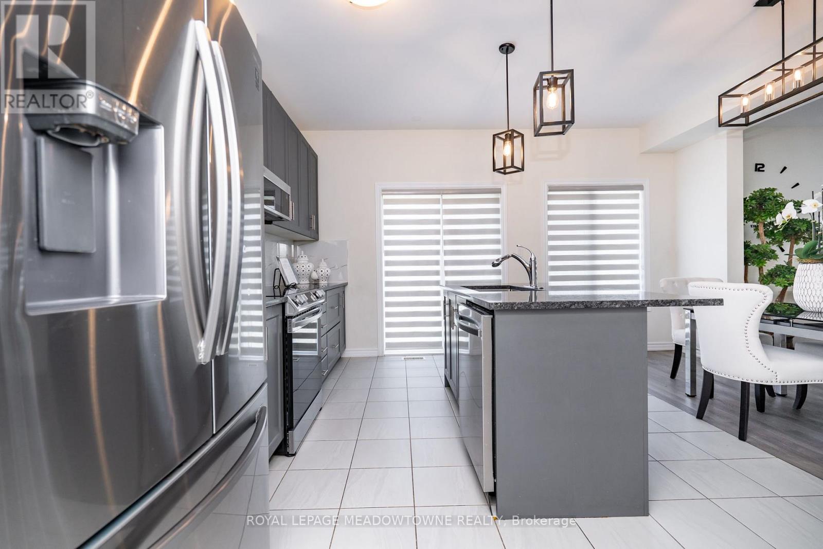 16 Bethune Avenue, Welland, Ontario  L3B 0H5 - Photo 10 - X12464102