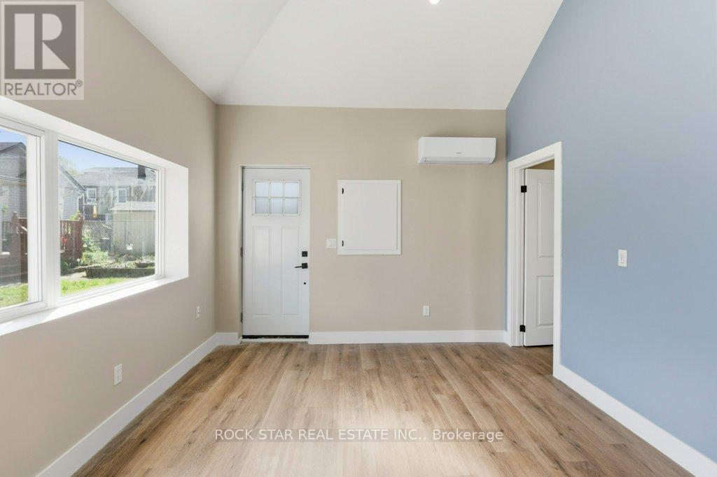111 Mcalpine Avenue S, Welland, Ontario  L3B 1T7 - Photo 21 - X12464110