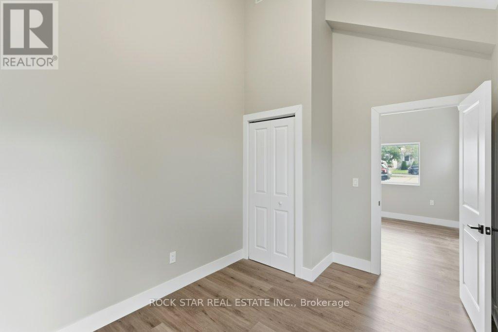 111 Mcalpine Avenue S, Welland, Ontario  L3B 1T7 - Photo 30 - X12464110