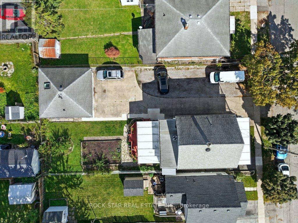 111 Mcalpine Avenue S, Welland, Ontario  L3B 1T7 - Photo 35 - X12464110