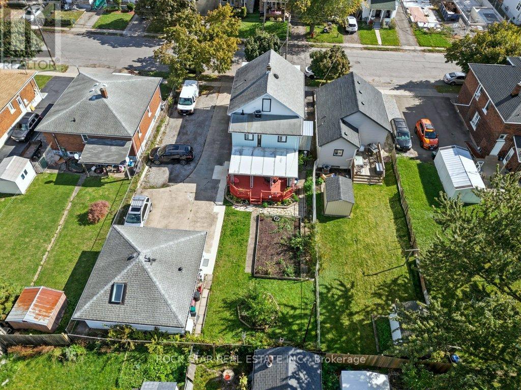 111 Mcalpine Avenue S, Welland, Ontario  L3B 1T7 - Photo 37 - X12464110