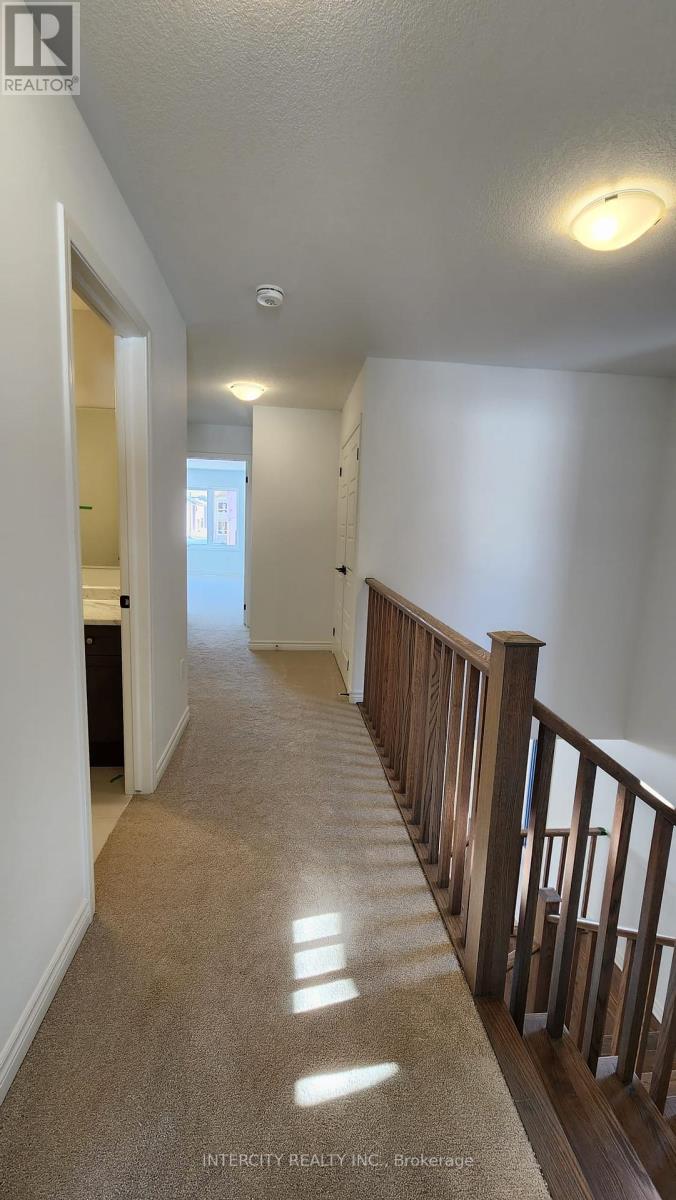 181 Forestwalk Street, Kitchener, Ontario  N2E 3Y2 - Photo 10 - X12464141