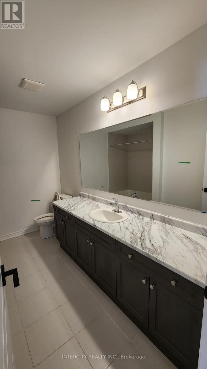 181 Forestwalk Street, Kitchener, Ontario  N2E 3Y2 - Photo 18 - X12464141