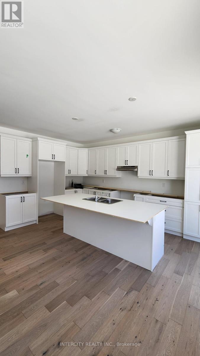 181 Forestwalk Street, Kitchener, Ontario  N2E 3Y2 - Photo 4 - X12464141