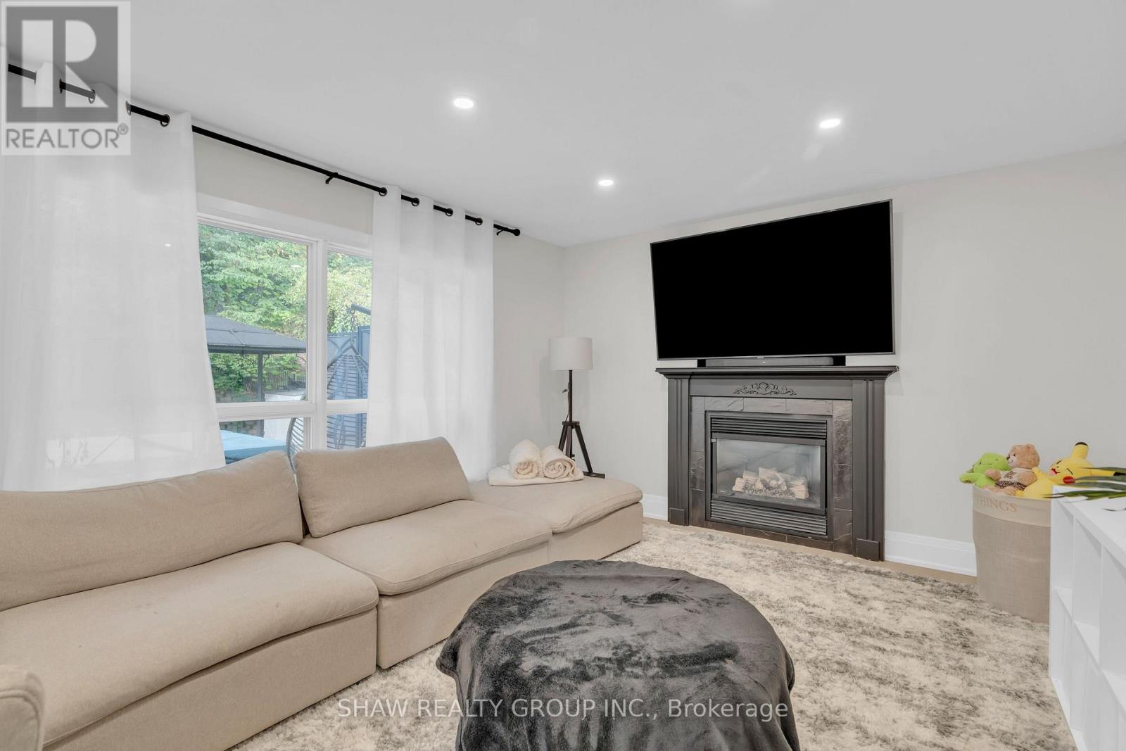 200 Mcmeeken Drive, Cambridge, Ontario  N3C 4H2 - Photo 17 - X12464146