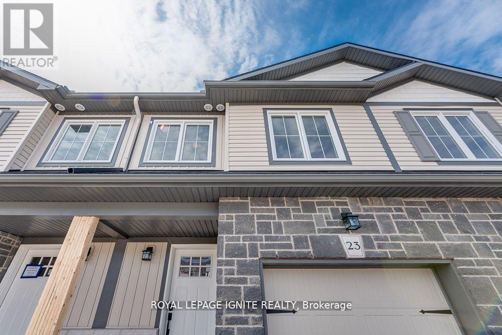 83 Whitcomb Crescent, Smiths Falls, Ontario  K7A 0A9 - Photo 2 - X12464173