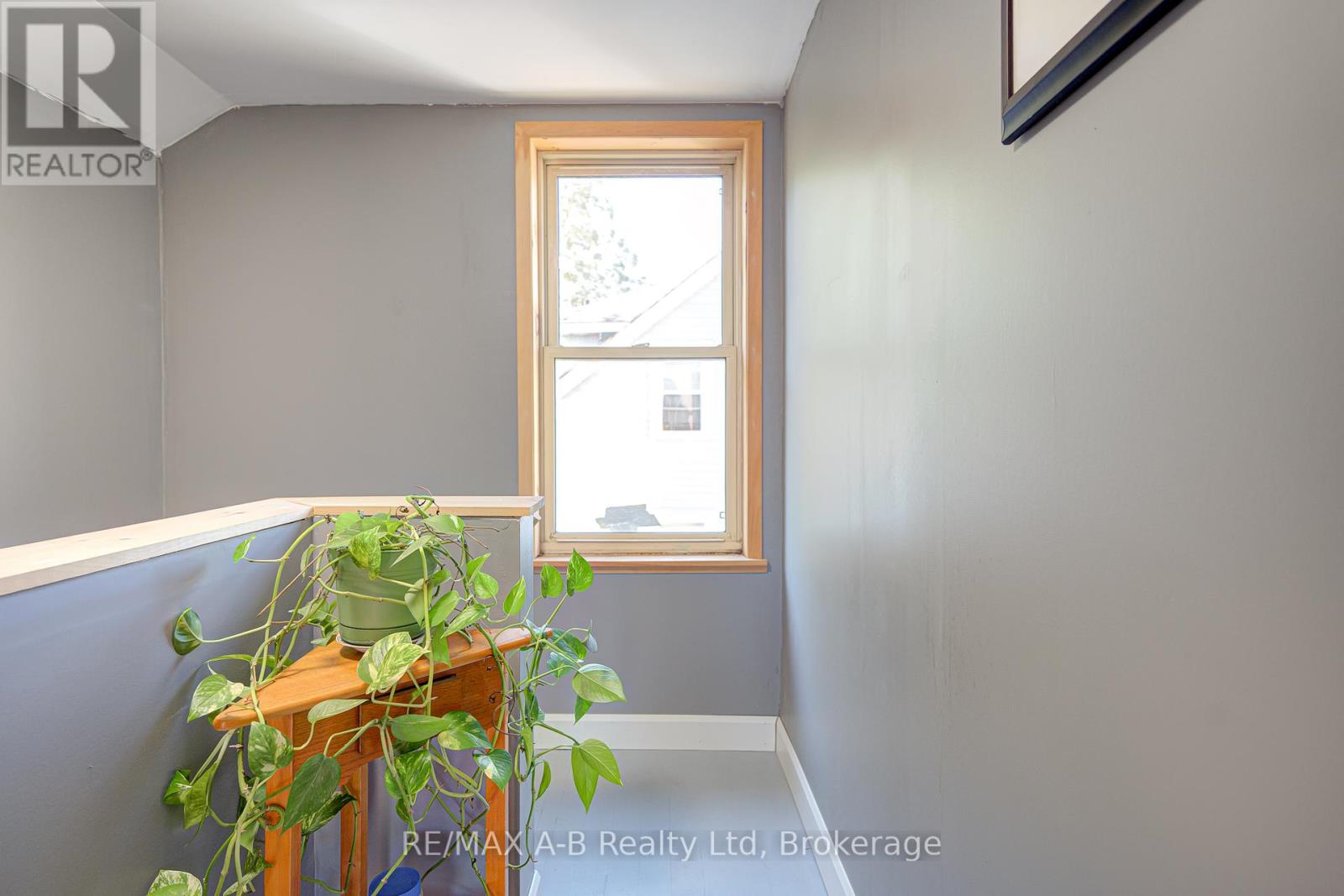 27 Brant Street, Stratford, Ontario  N5A 3X1 - Photo 22 - X12436157