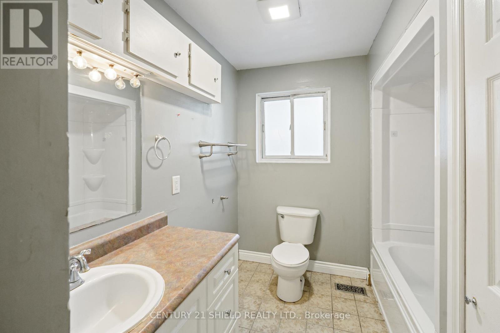 1130 Sydney Street, Cornwall, Ontario  K6H 6A1 - Photo 18 - X12464203