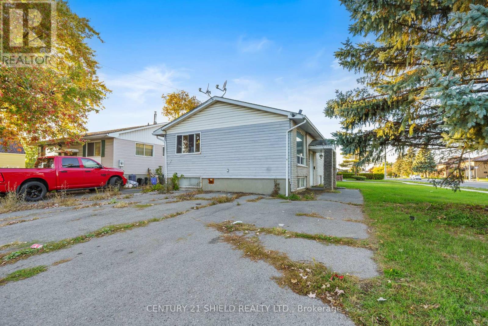 1130 Sydney Street, Cornwall, Ontario  K6H 6A1 - Photo 5 - X12464203