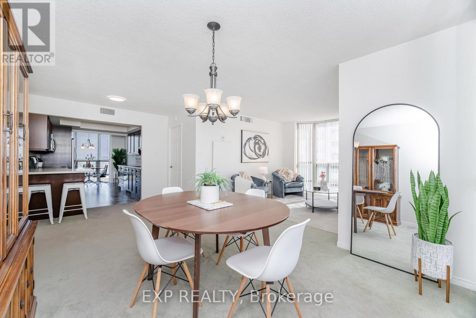 806 - 5090 Pinedale Avenue, Burlington, Ontario  L7L 3V8 - Photo 6 - W12464171
