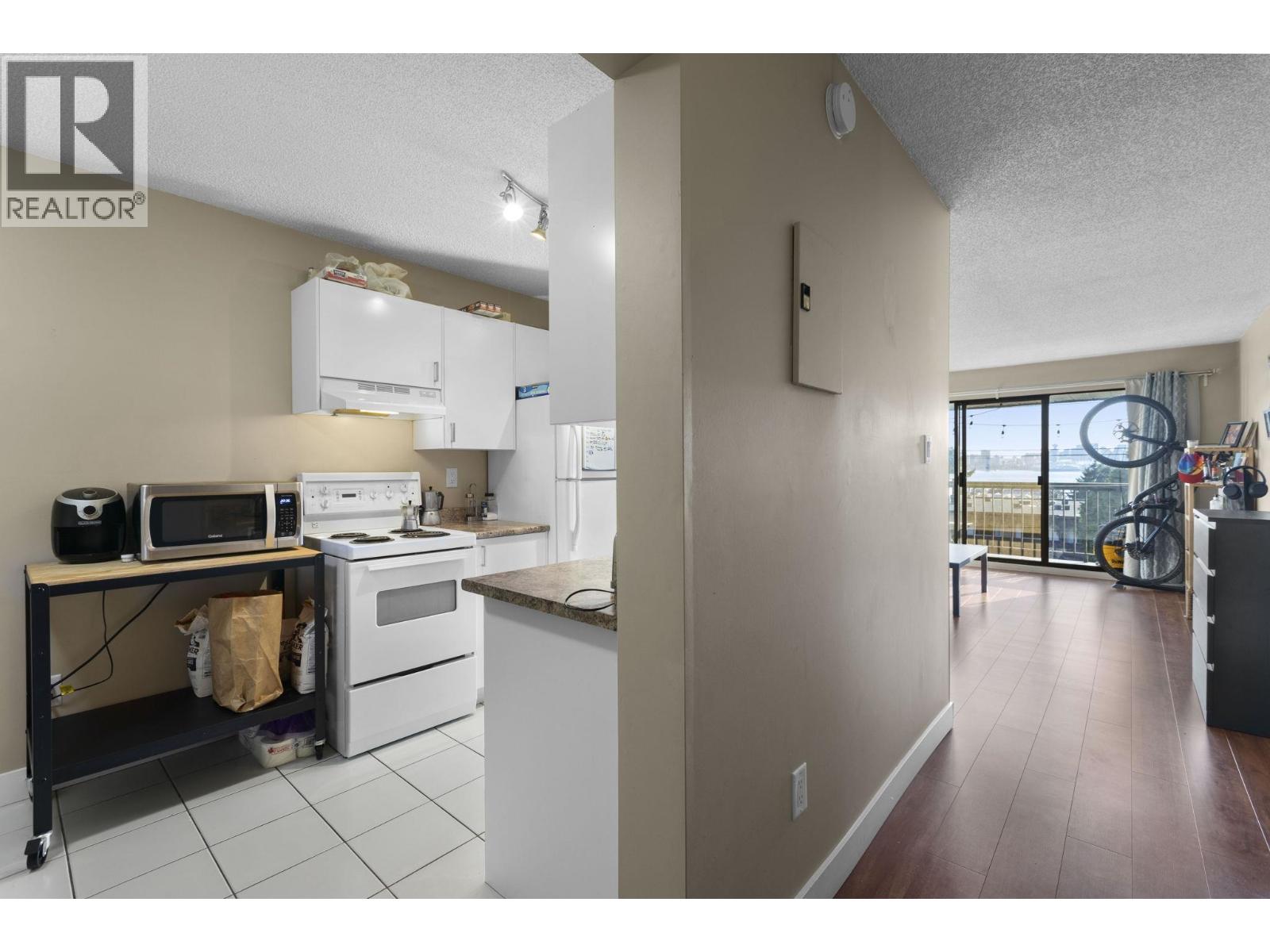 337 340 W 3rd Street, North Vancouver, British Columbia  V7M 1G4 - Photo 10 - R3058185