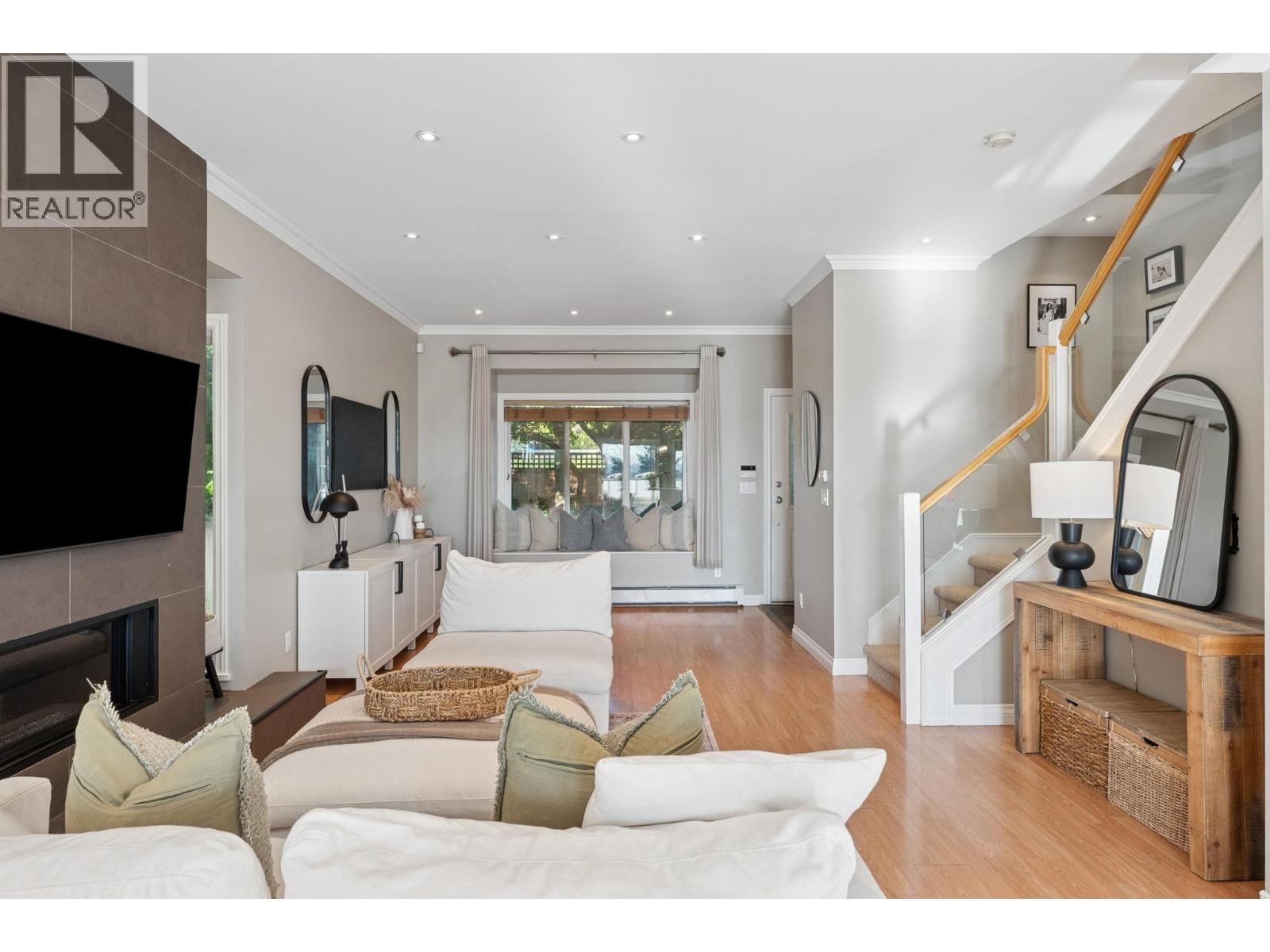 333 E Keith Road, North Vancouver, British Columbia  V7L 1V6 - Photo 13 - R3058381